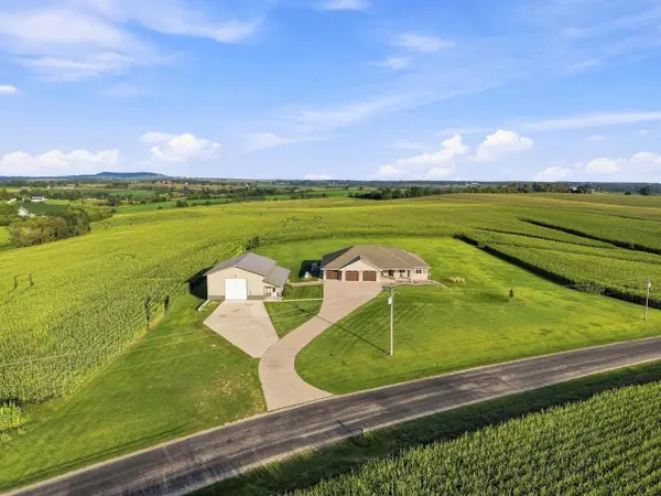 7460 Banner Road, Platteville, WI 53818