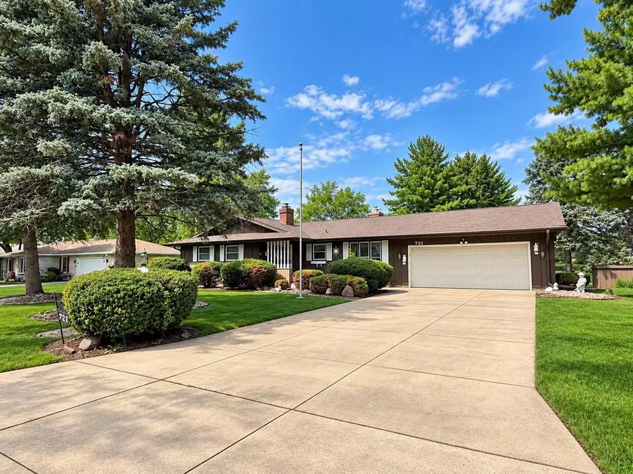 721 E Morning Glory Lane, Beloit, WI 53511 - #2