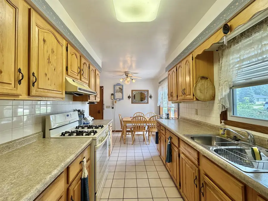 721 E Morning Glory Lane, Beloit, WI 53511 - #3