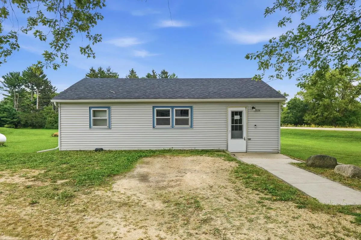 976 County Road T, Marshall, WI 53559 - #1
