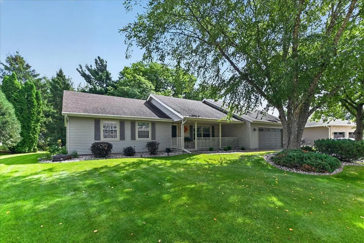 617 Kvamme Lane, Stoughton, WI 53589 - #1