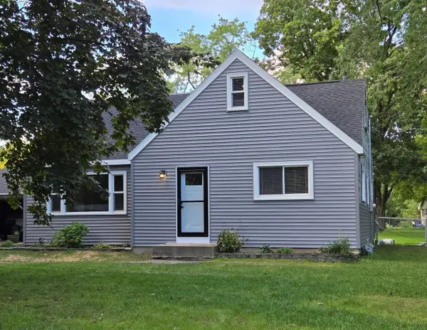 11904 W Oakwood Drive, Franklin, WI 53132