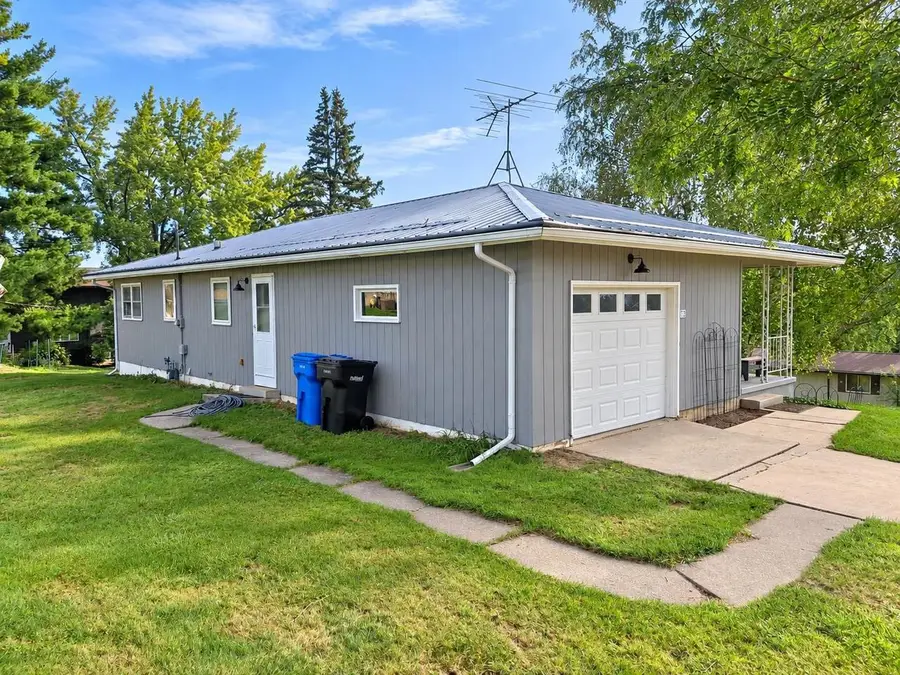 712 10th Avenue, New Glarus, WI 53574 - #3