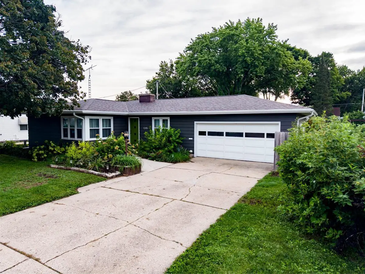1245 S Terrace Street, Janesville, WI 53546 - #1