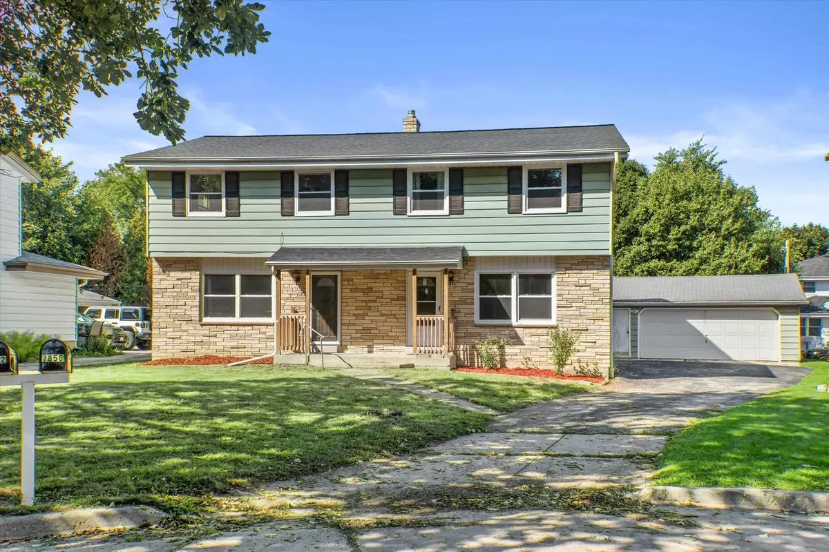 7850-7852 W Van Beck Avenue, Milwaukee, WI 53220 - #1