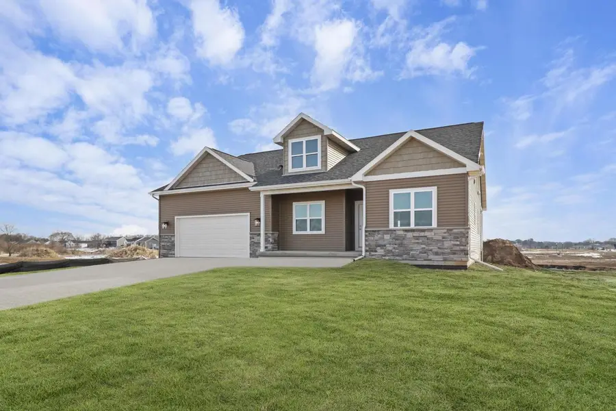 349 Dahlia Drive, Stoughton, WI 53589 - #2
