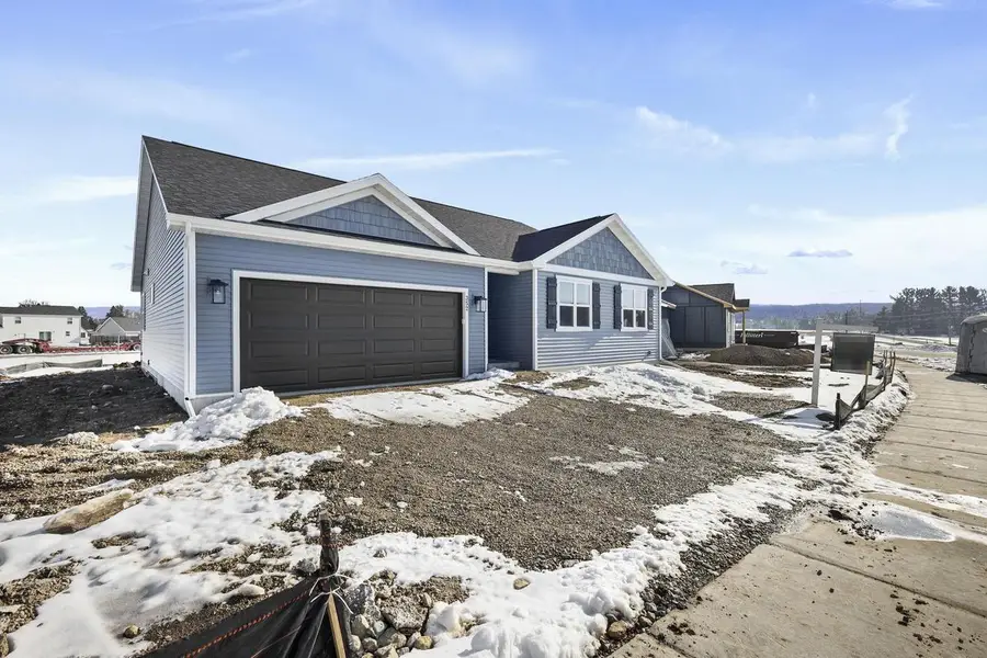 325 Dahlia Drive, Stoughton, WI 53589 - #2