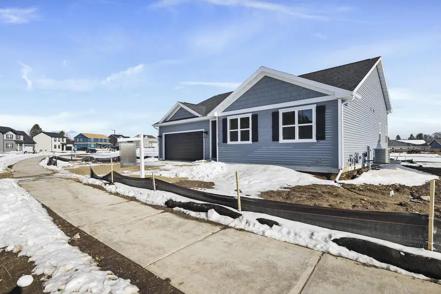325 Dahlia Drive, Stoughton, WI 53589 - #3