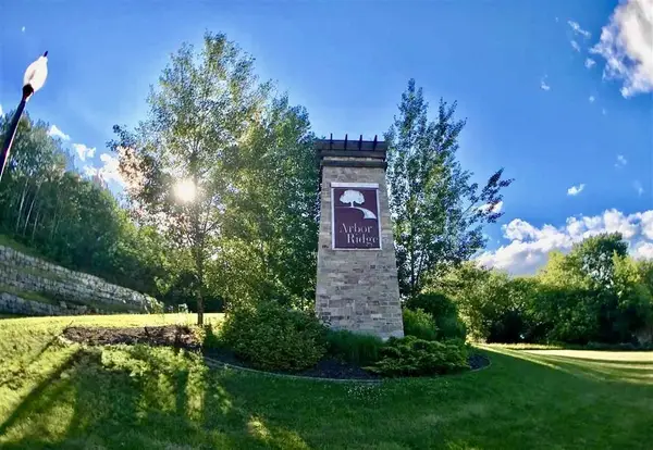 2621 Greenway Circle, Janesville, WI 53548