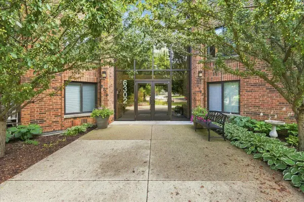 6302 Mineral Point Road #316, Madison, WI 53705