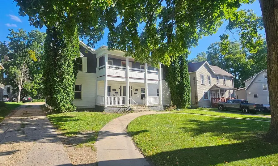 321 N Lincoln Avenue, Beaver Dam, WI 53916 - #2