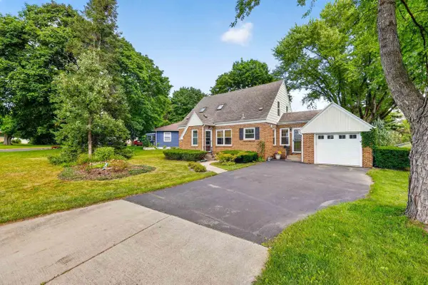 186 Hillcrest Circle, Sun Prairie, WI 53590