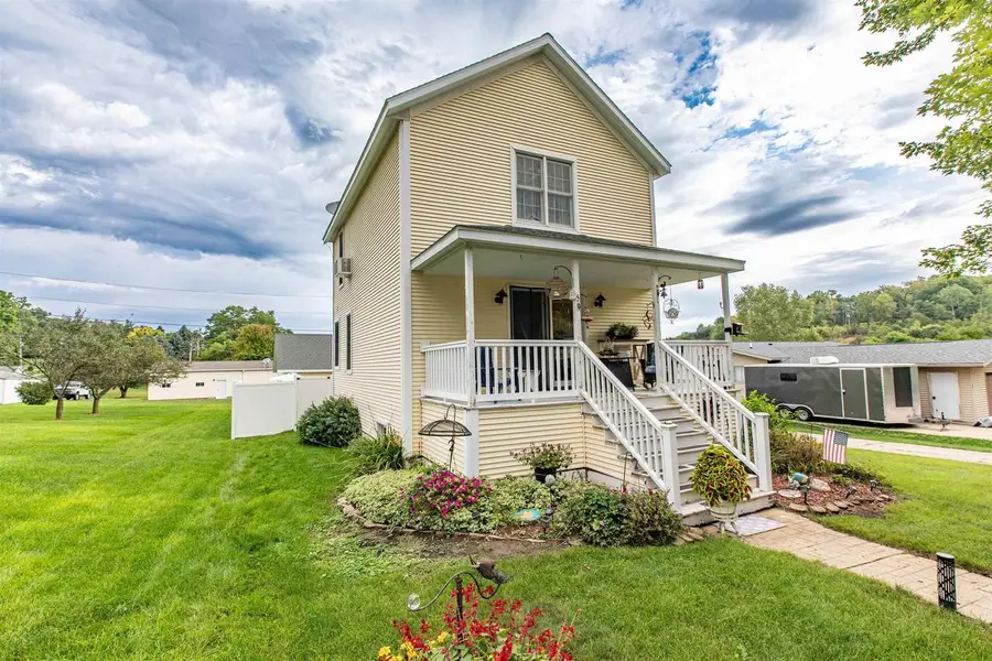 59 7th Street, Mineral Point, WI 53565 - #3