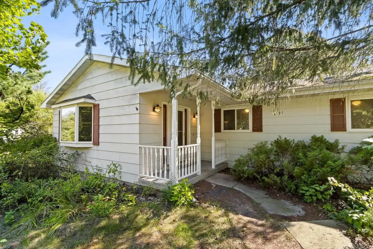 S9612 Center Street, Prairie Du Sac, WI 53578 - #1