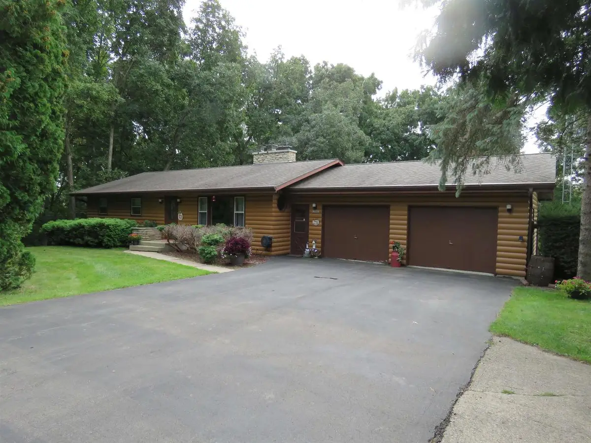 W10612 Hickory Lane, Fox Lake, WI 53933 - #1