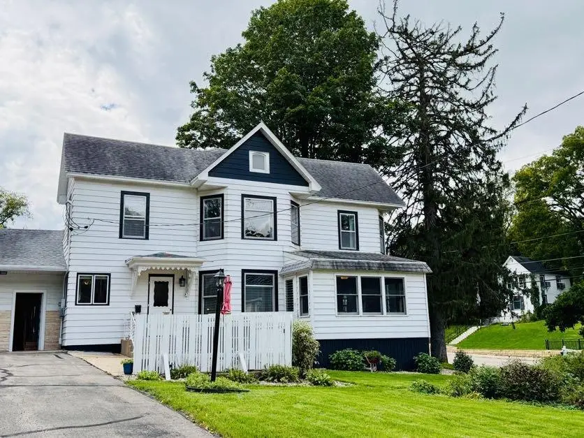 505 Galena Street, Darlington, WI 53530 - #3