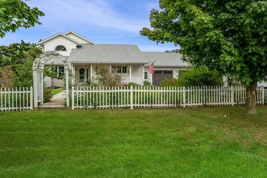 10413 N Harold Drive, Union, WI 53536 - #2
