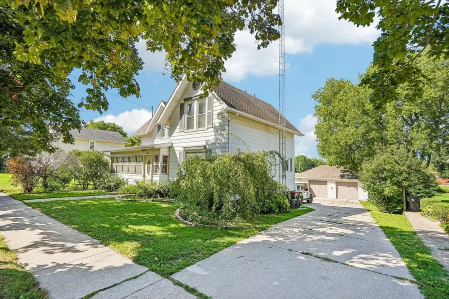 212 N Watertown Street, Johnson Creek, WI 53038 - #2