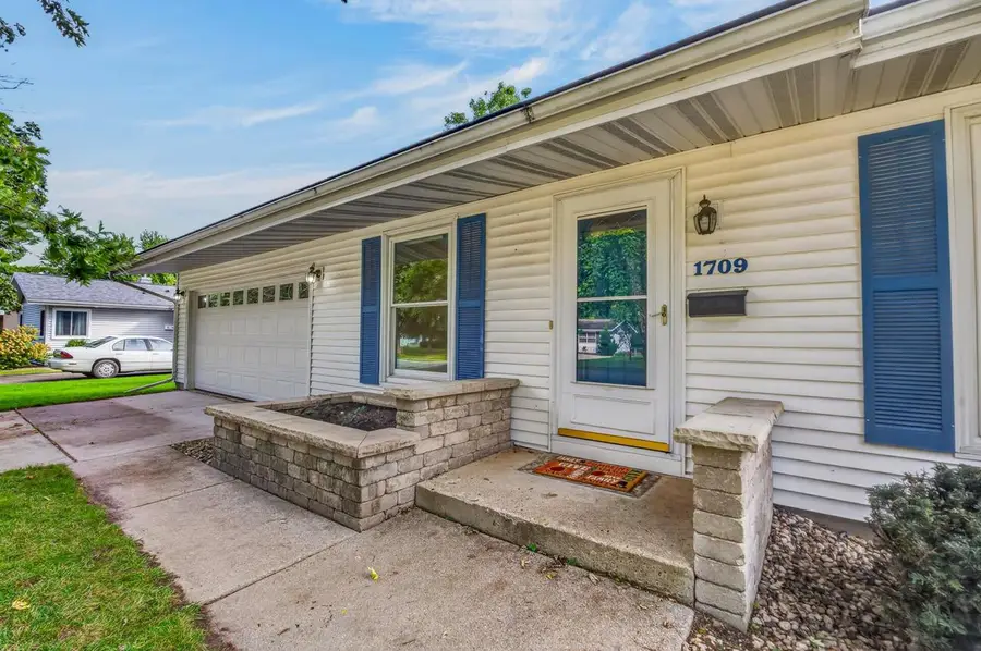 1709 Lynndale Road, Madison, WI 53711 - #2
