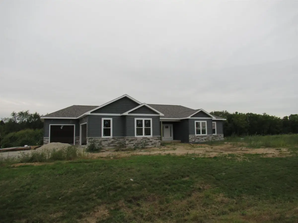3980 S Deer Drive, Beloit, WI 53511 - #1