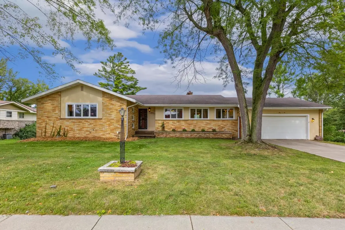 405 Elmberta Street, Mauston, WI 53948 - #1