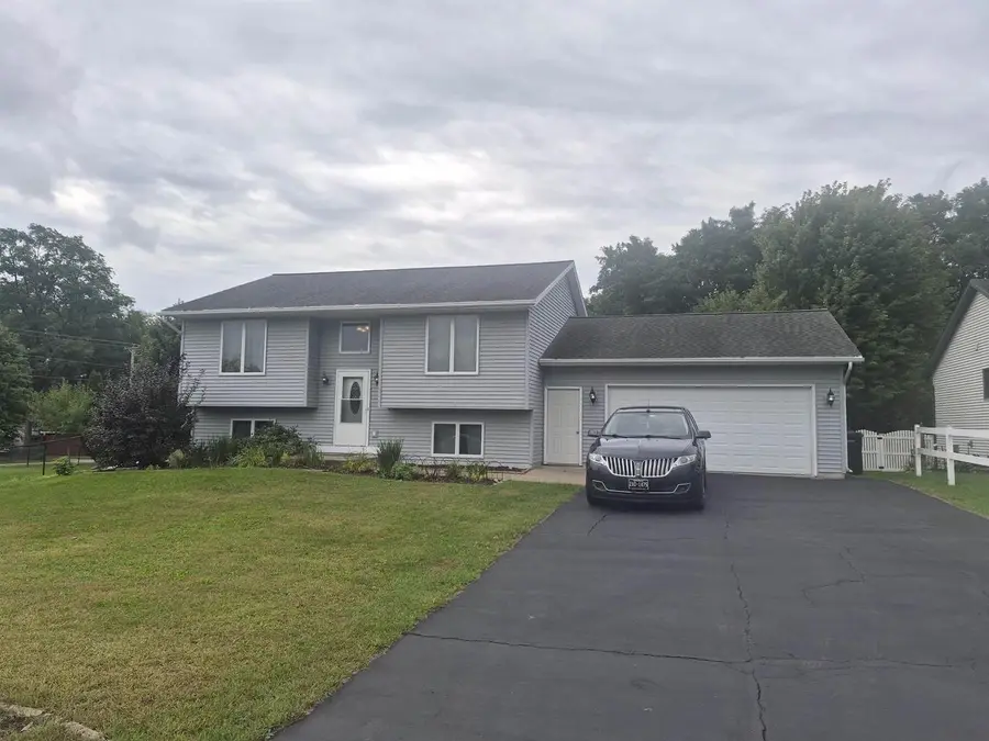 2104 Roosevelt Avenue, Beloit, WI 53511 - #3