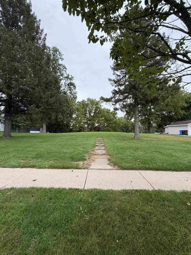 533 N Main Street, Fall River, WI 53932 - #2