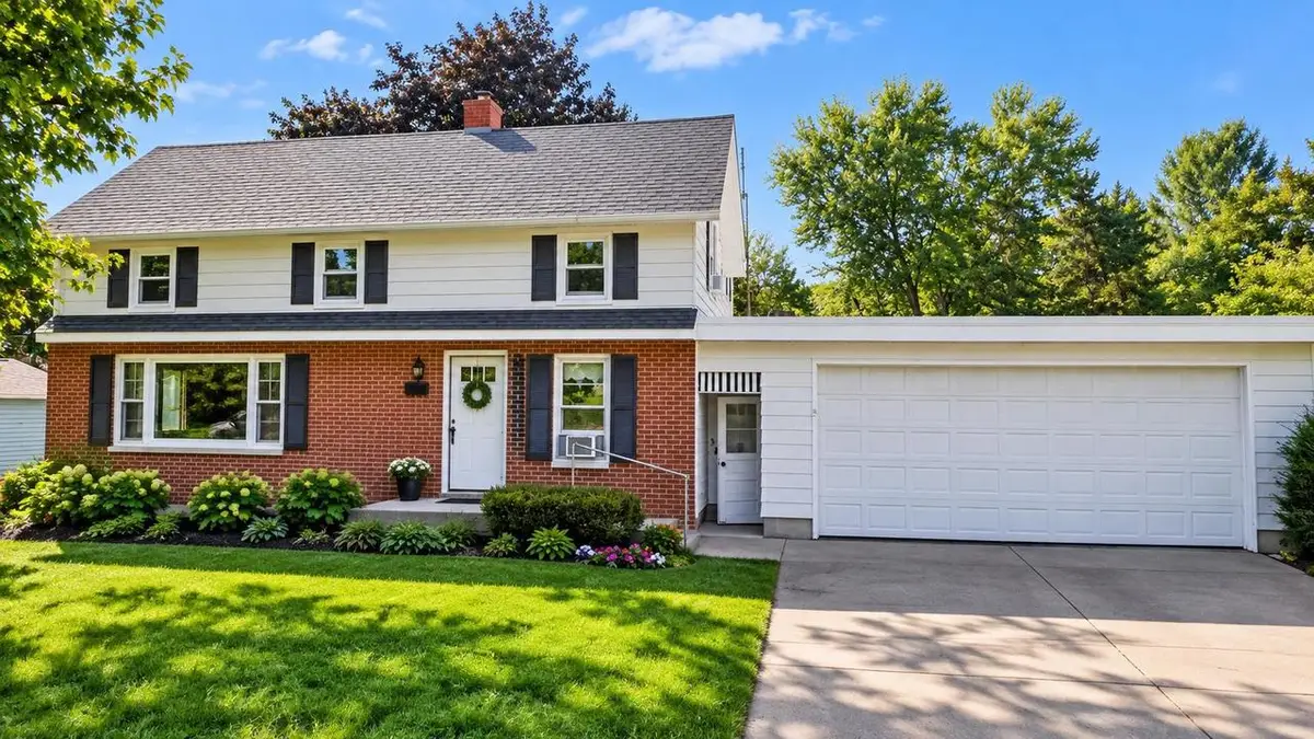 1043 N Monroe Street, Waterloo, WI 53594 - #1
