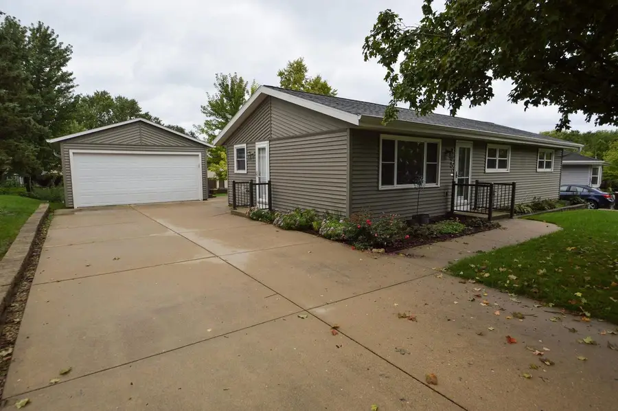 465 Raintree Drive, Fort Atkinson, WI 53538 - #3