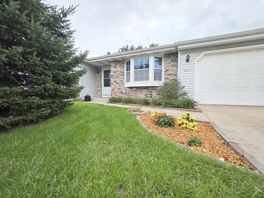 4211 Wilshire Lane, Janesville, WI 53546 - #2