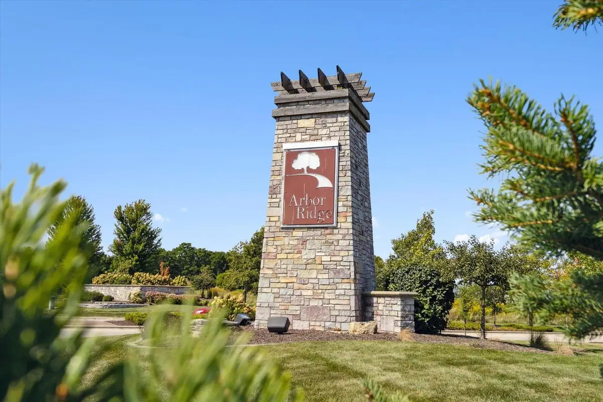 2844 Oakridge Bend, Janesville, WI 53548 - #1