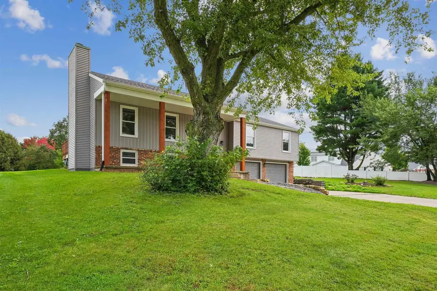 975 Hillcrest Circle, Platteville, WI 53818 - #3