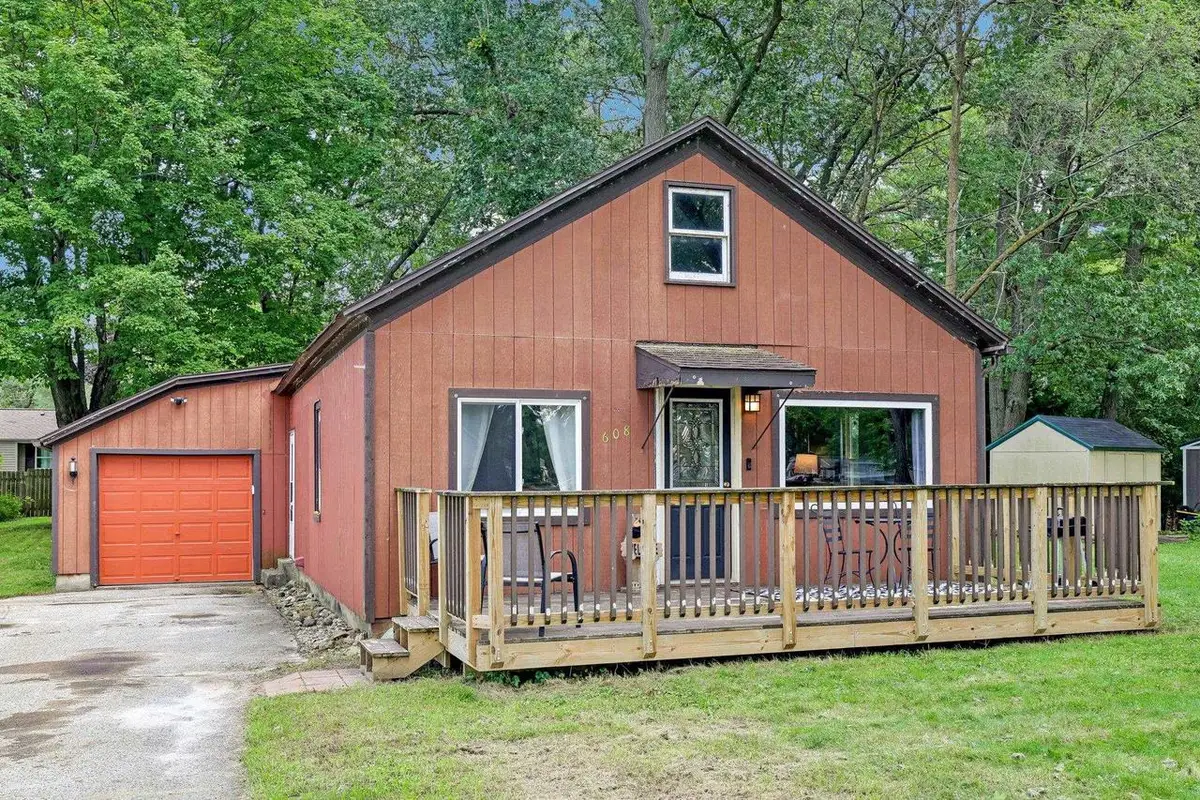 608 Jenny Wren Pass, Pardeeville, WI 53954 - #1