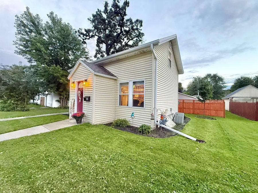 509 8th Avenue, Baraboo, WI 53913 - #2