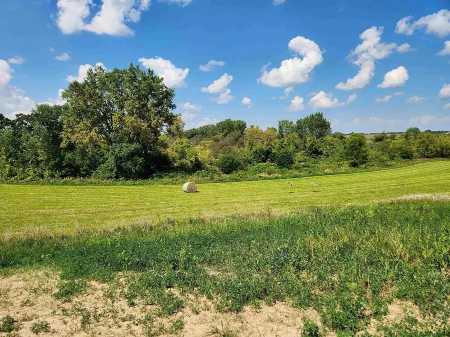 L6 Edward Court, Deforest, WI 53532 - #2
