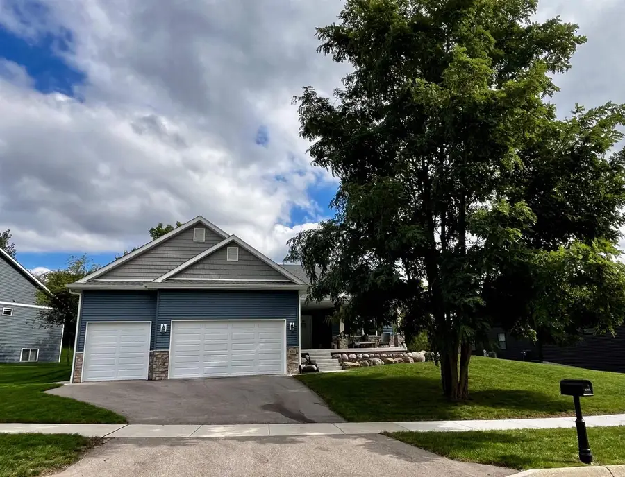 636 Greenway Point Drive, Janesville, WI 53548 - #2