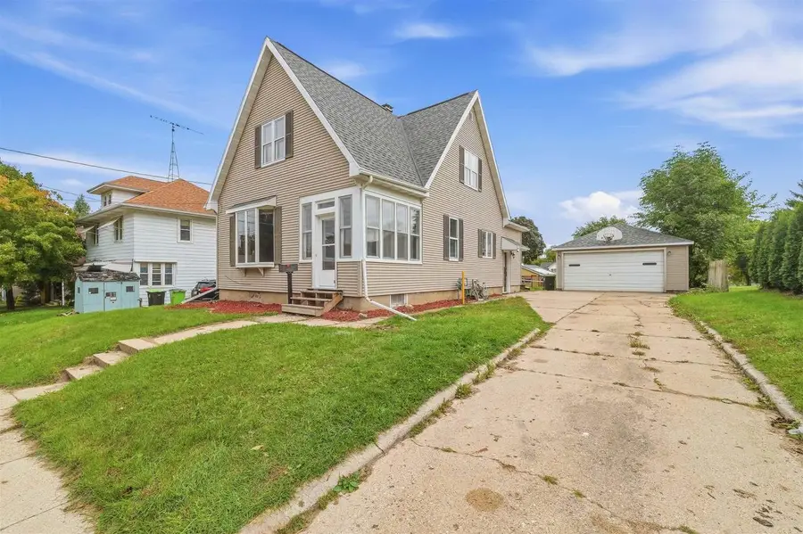 218 N Henninger Street, Mayville, WI 53050 - #3