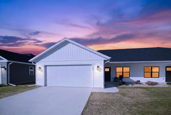 966 Bell Circle, Arlington, WI 53911