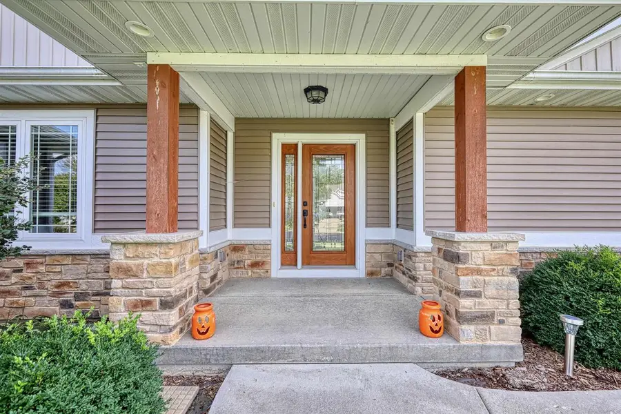601 Wheatland Drive, Cambridge, WI 53523 - #3