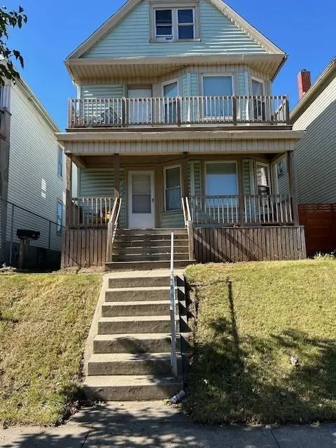 2929 S 9th Place, Milwaukee, WI 53215