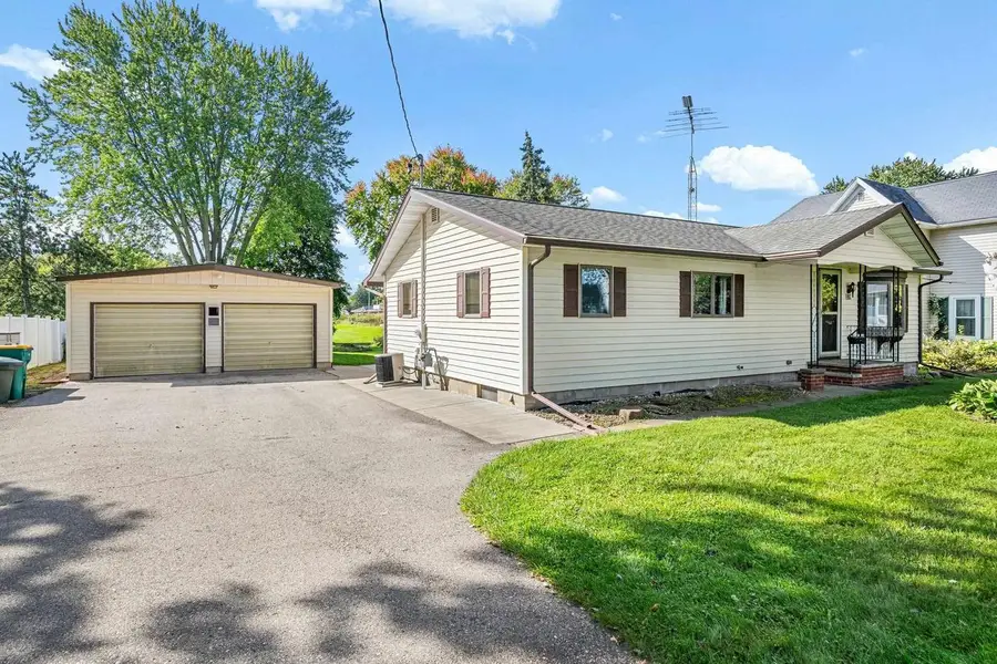 539 Fenton Street, Ripon, WI 54971 - #3