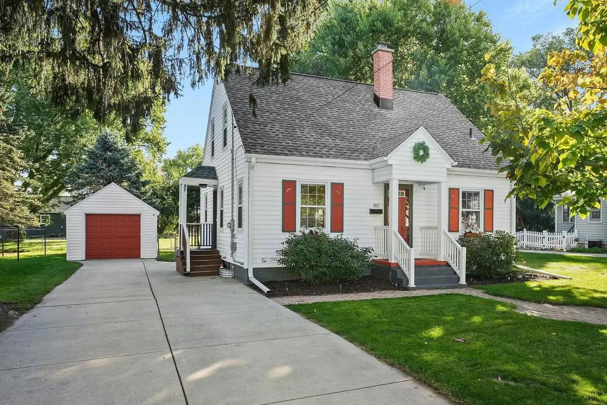 821 N Fair Oaks Avenue, Madison, WI 53714 - #1