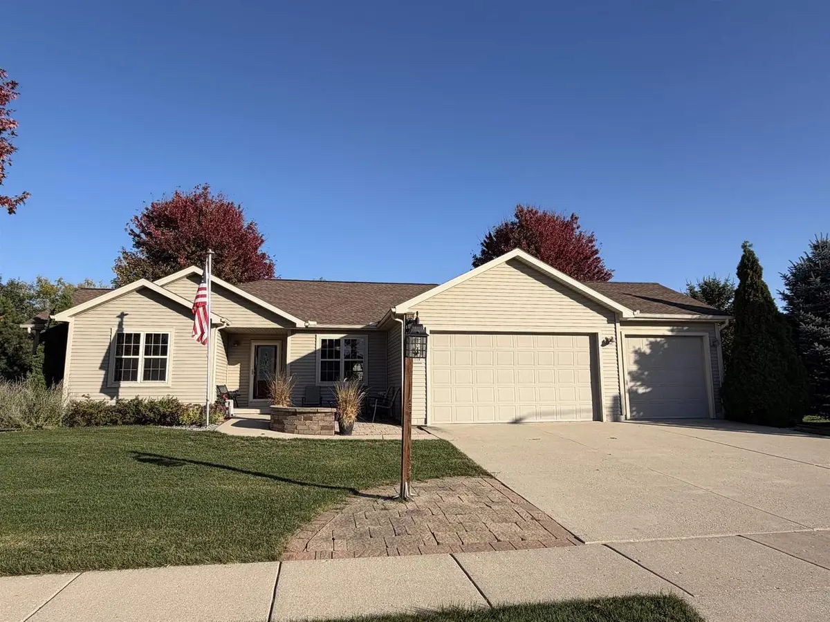 110 Grandview Court, Columbus, WI 53925 - #1