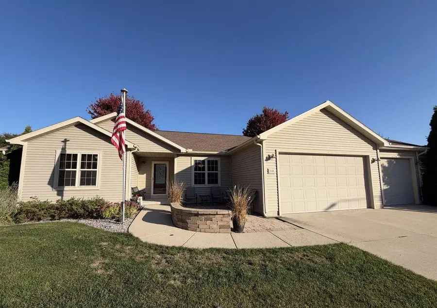 110 Grandview Court, Columbus, WI 53925 - #3