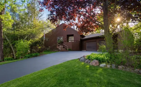 1815 Royal Oaks Drive, Janesville, WI 53548