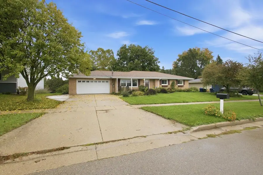 609 Oak Lane, Horicon, WI 53032 - #2