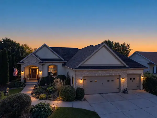 328 Vista Circle, Columbus, WI 53925