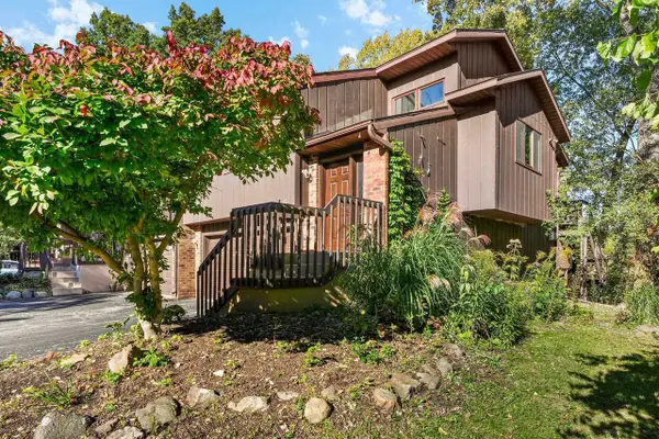 15 Hickory Hollow Drive, Madison, WI 53705