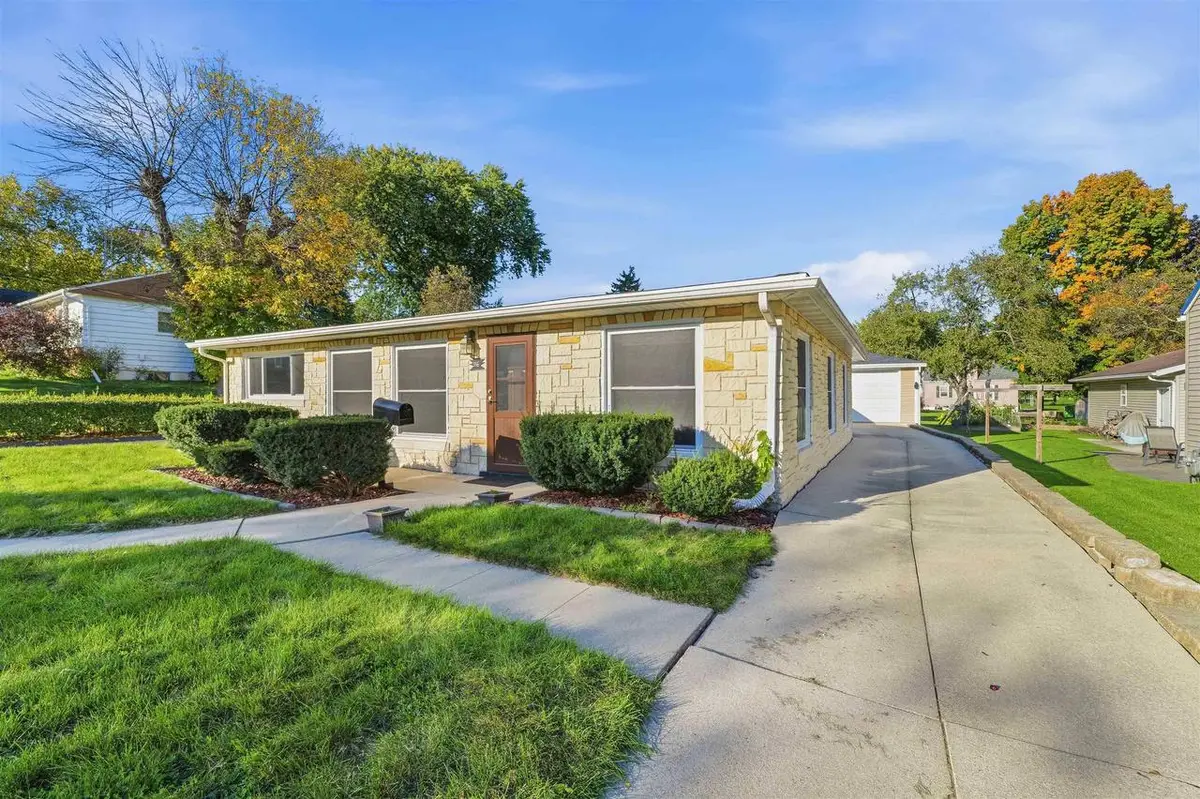 116 Pearl Street, Beaver Dam, WI 53916 - #1
