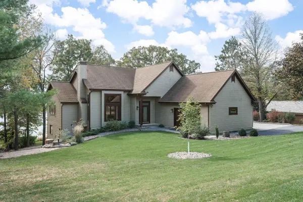 W10725 Wildwood Way, Poynette, WI 53955